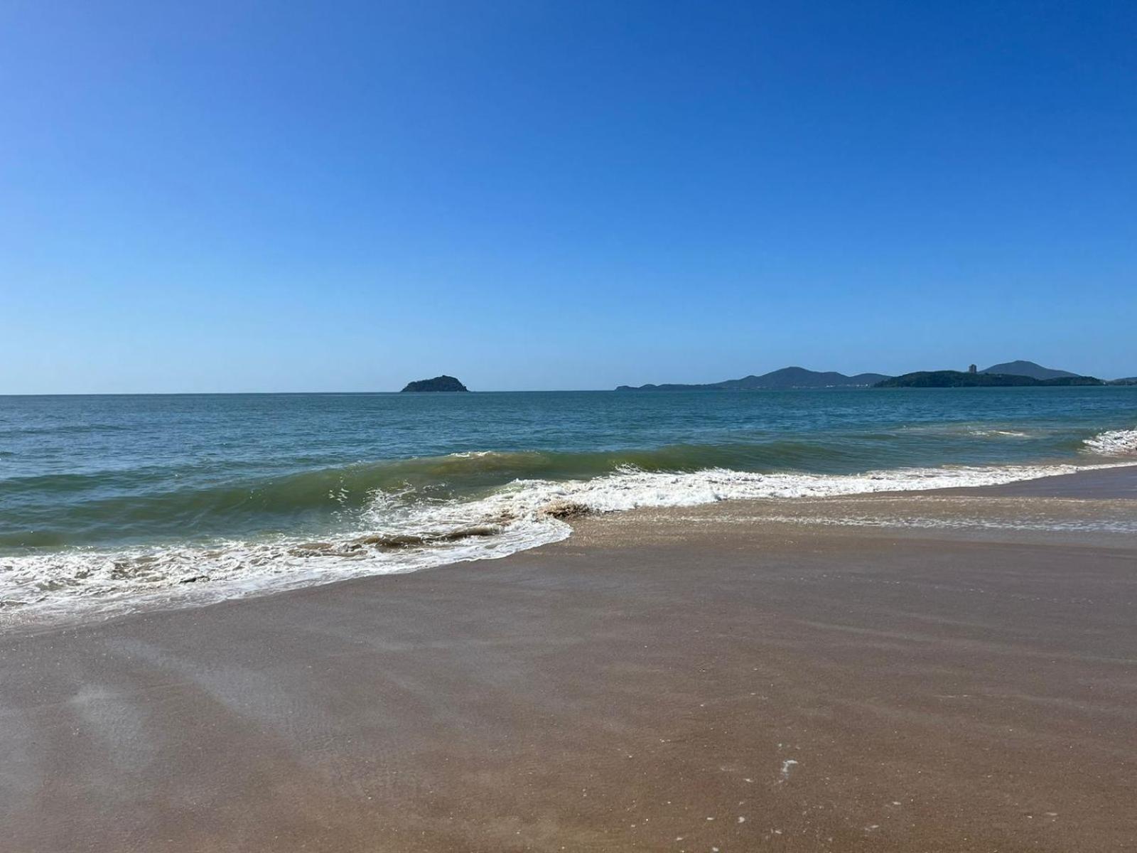Piçarras Ape Estilo Resort C/ Pe Na Areia E Vista Mar, Proximo Ao Beto Carrero מראה חיצוני תמונה